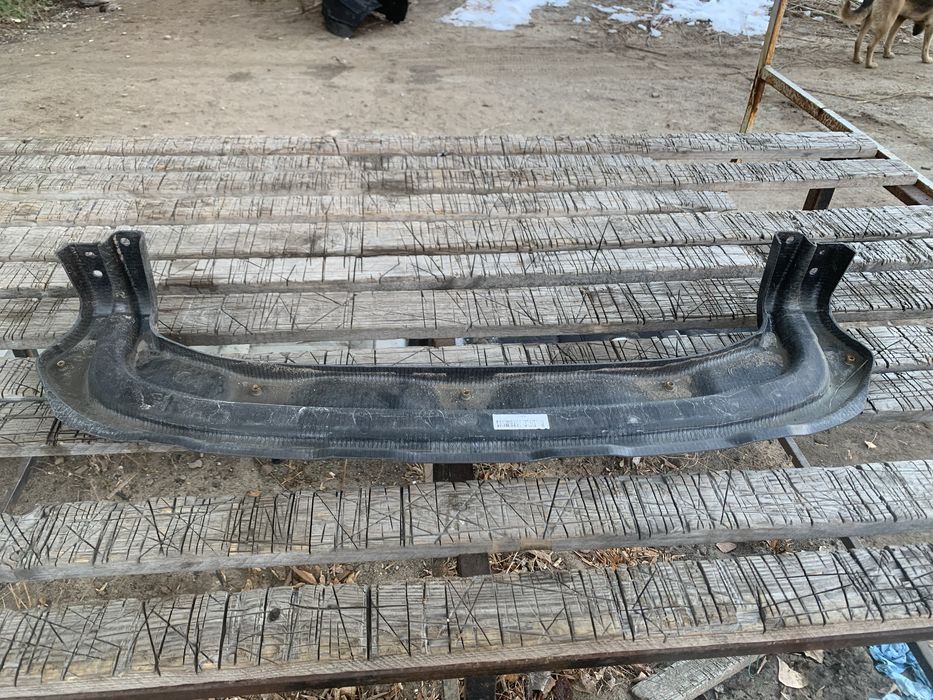 Нижній підсилювач карбон Tesla Model S 2022+ Plaid розбірка