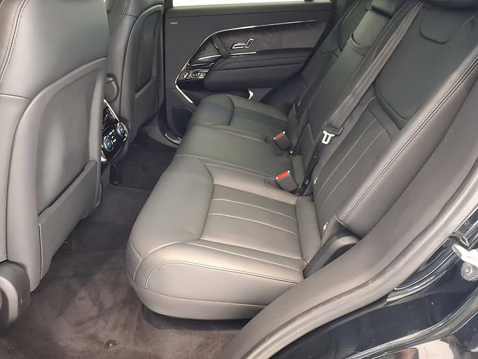 Land Rover Range Rover Sport      2023