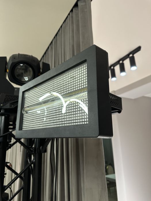 Світловий прилад для дискотек та івентів Led strob RGBW