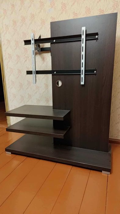 Brązowa półka RTV