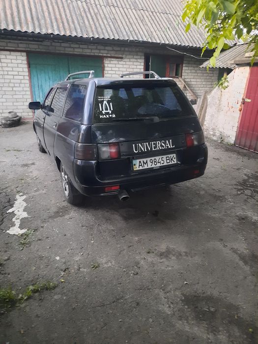 автомобіль лада 2111