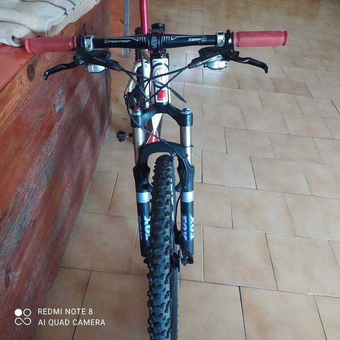 Bicicleta Mondraker em Carbono