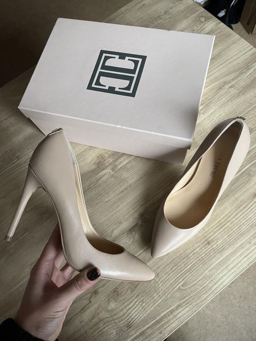 Продам  туфли лодочки Ivanka Trump оригинал