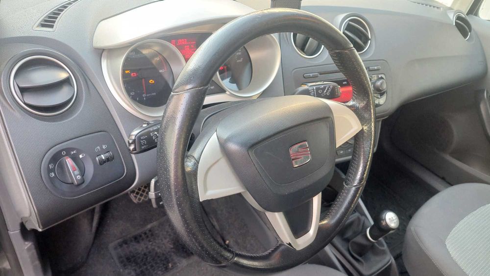 SEAT Ibiza 1.2 (2009) – 70cv | Vendido à Melhor Oferta foto 4