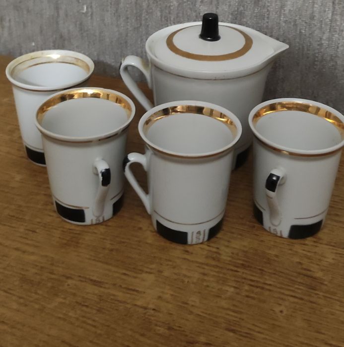 Фарфоровий кавовий сервіз 4 чашки і горнятко