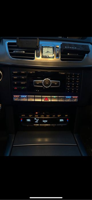 Mersedes - Benz W212.