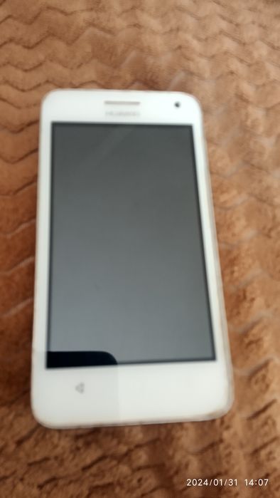 Huawei y 360 . Тел