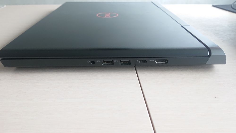 Ігровий ноутбук Dell Inspirion 7577 (i7 7700, gtx 1050ti, ОЗУ 20 GB)