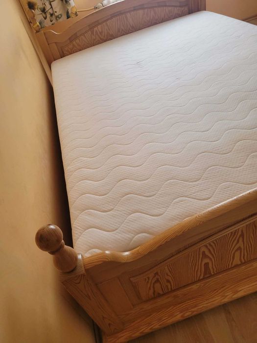 Sprzedam łóżko sosnowe