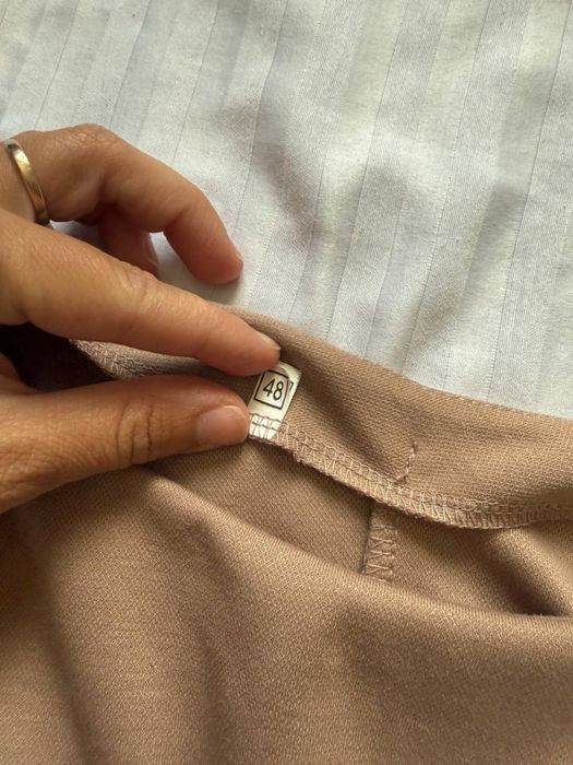 Жіноче плаття у ідеальному стані