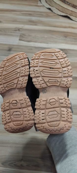 Дутіки для дівчинки