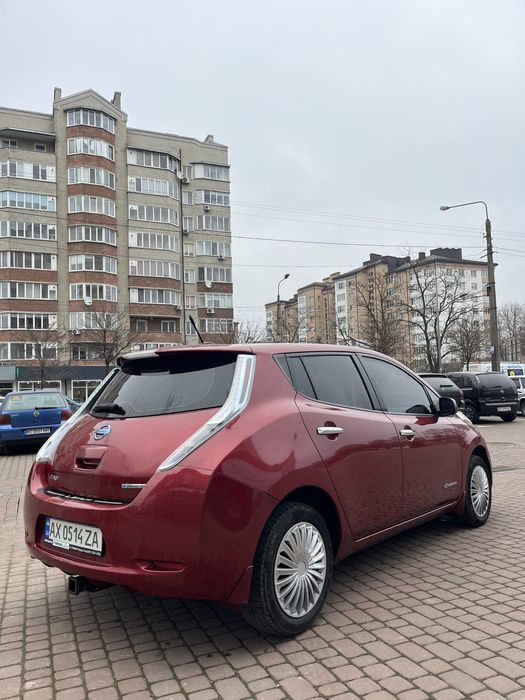 Продам Nisan leaf !