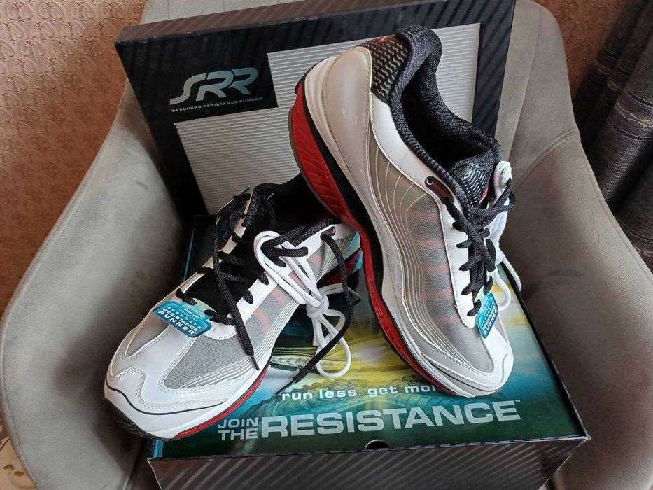 кросівки чоловічі Skechers  SRR Kinetic Return System 52081/wbkr