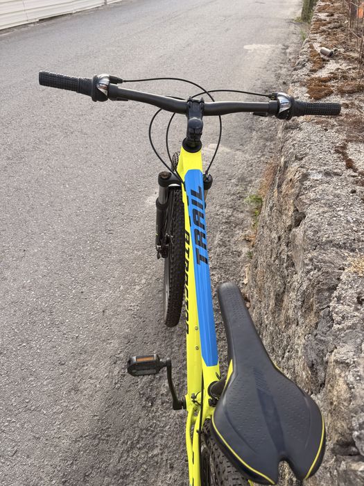 Bicicleta btt roda 29 semi nova