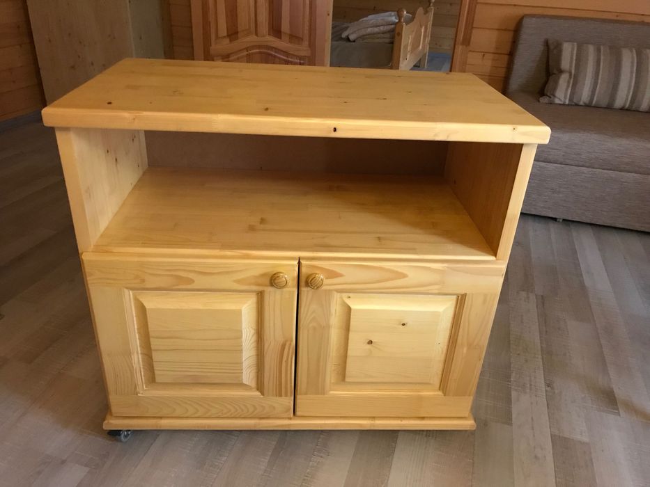 Комод з натурального дерева