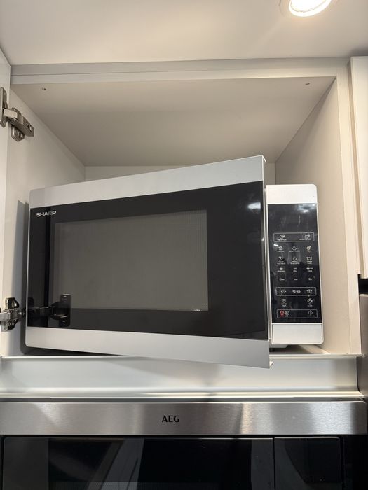 Micro ondas Sharp com grill