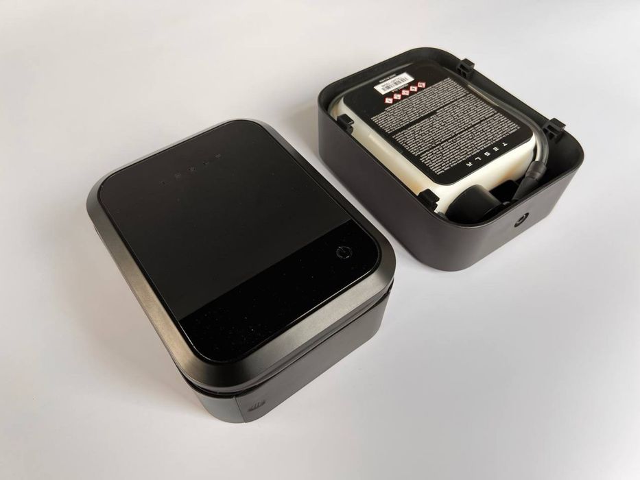 ОРИГІНАЛЬНИЙ компресор Tesla Air Compressor + Tire Repair Kit 3.0 New