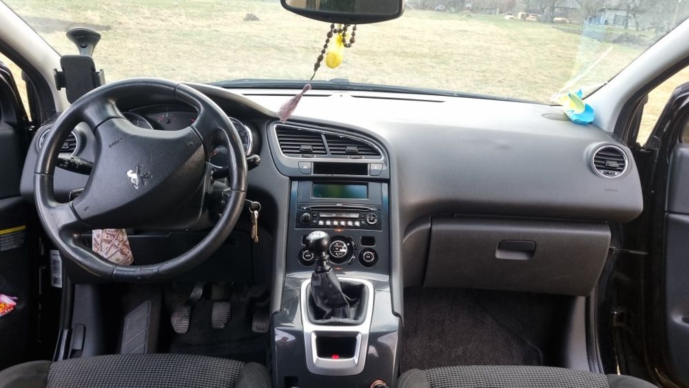 Продам Peugeot 5008