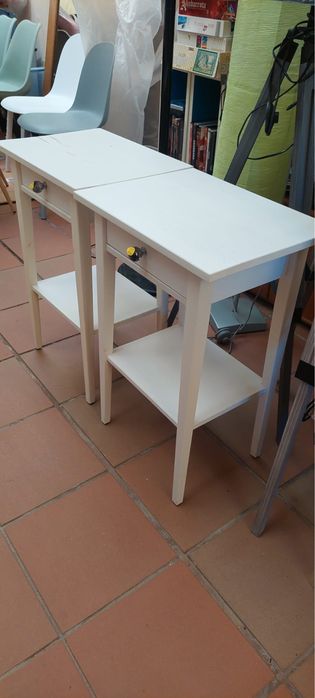 Conjunto de mesinhas de cabeceira