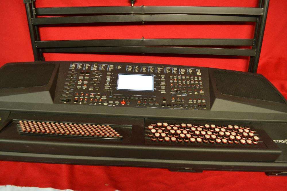 Ketron X8 Em Muito Bom Estado