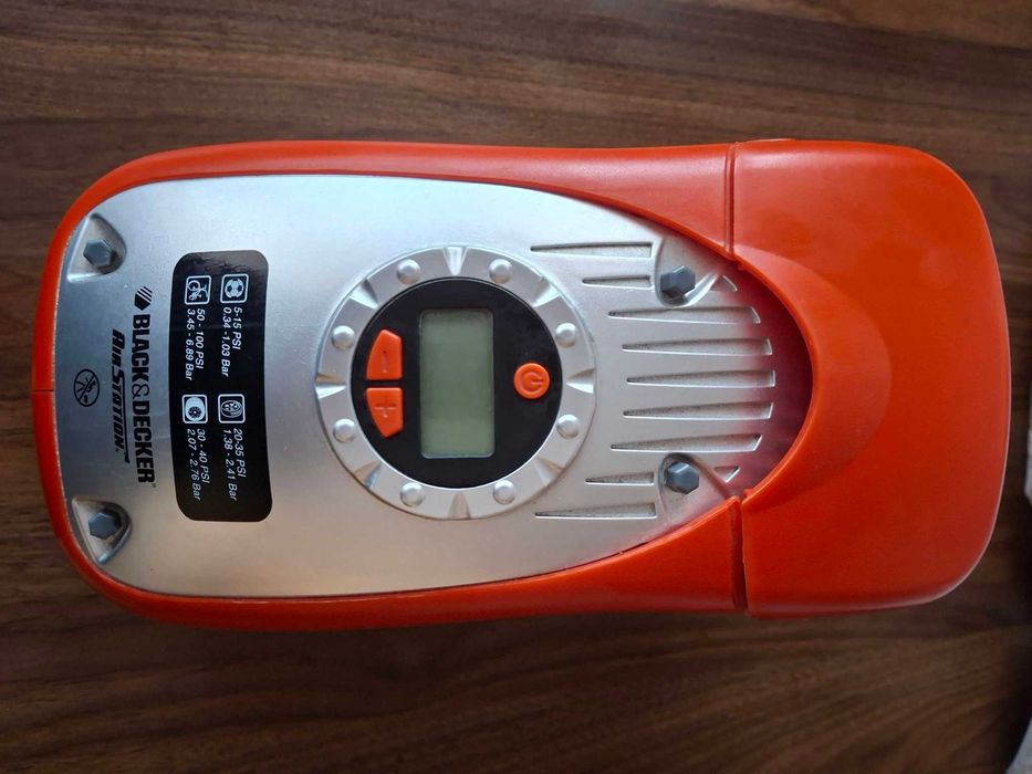 Kompresor powietrza sprężarka bezolejowa 11 Bar, 230V/12V