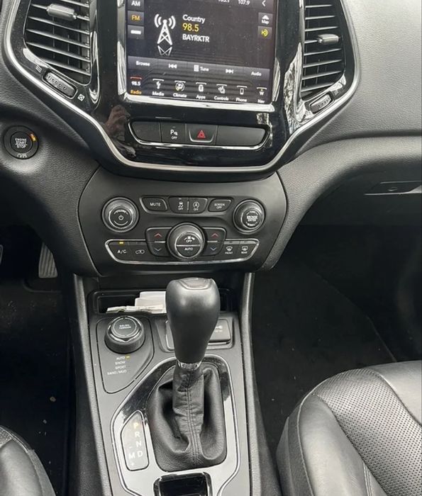 Jeep Cherokee (без пошкоджень)
