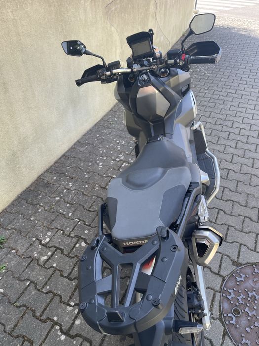Honda x adv 750 - ótimo estado