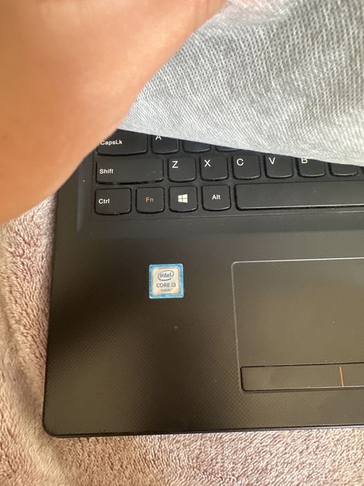 Laptop lenovo ideapad 300-15 ISK