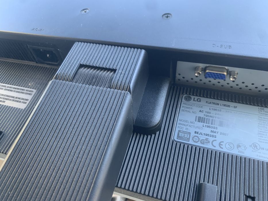 Monitro LG Flatron L1953S - SF 19 cali