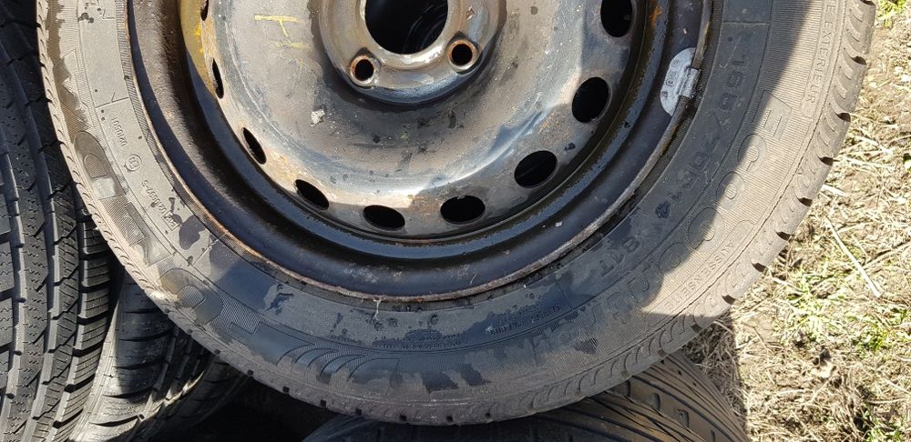 Koła felgi stalowe opony letnie 165/70R14 81T