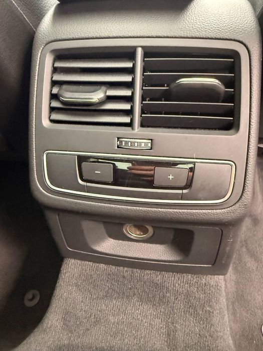 AUDI A4B9 2016.