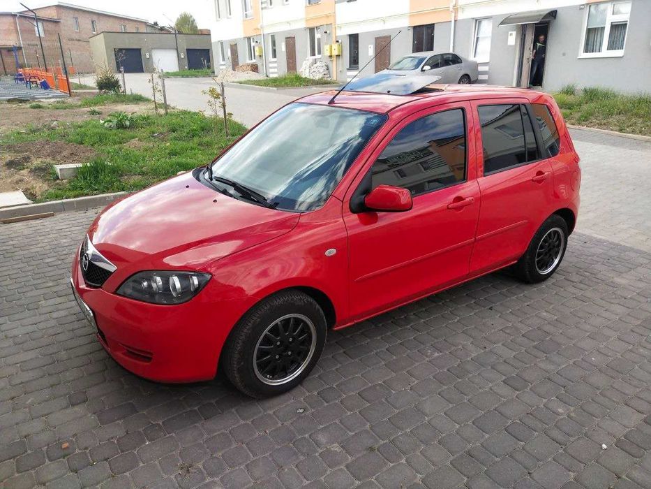 Mazda 2  2006 рік 1.4.газ бензин автомат