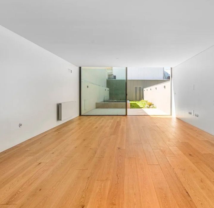 Moradia geminada à venda no Centro de Matosinhos