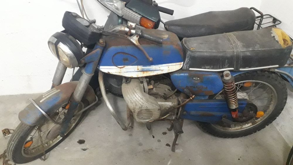 Tampas e outras peças