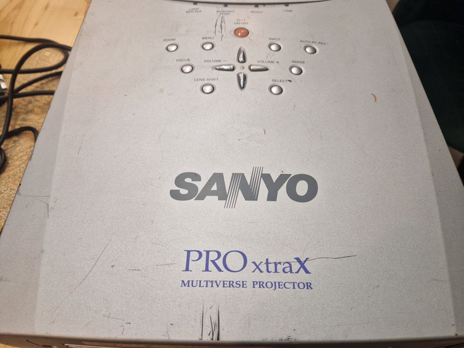 Rzutnik projektor Sanyo PLC-XP50