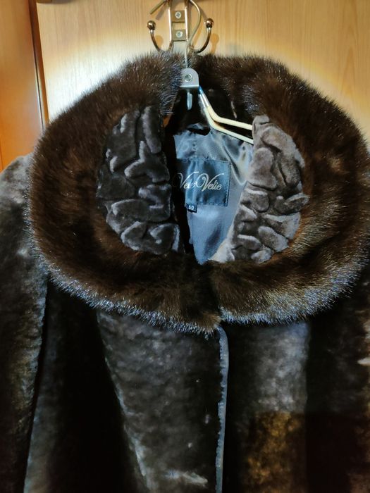 Мутонова шуба з норкою нова
