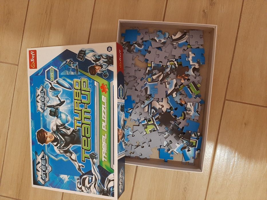 Продам пазли практично нові 2 набори