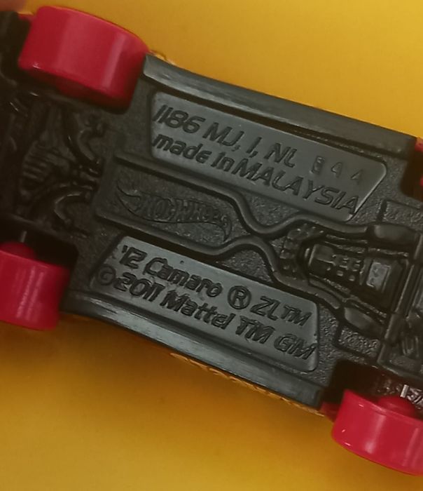 12 camaro hot wheels