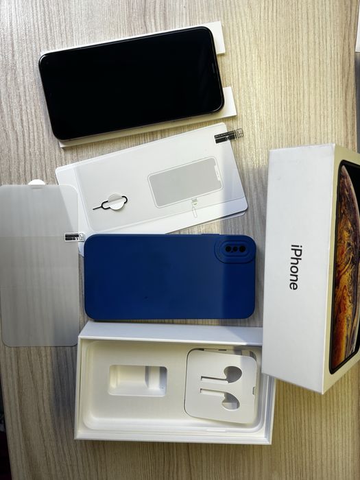 Продам iPhone XS Max gold 64 GB neverlock