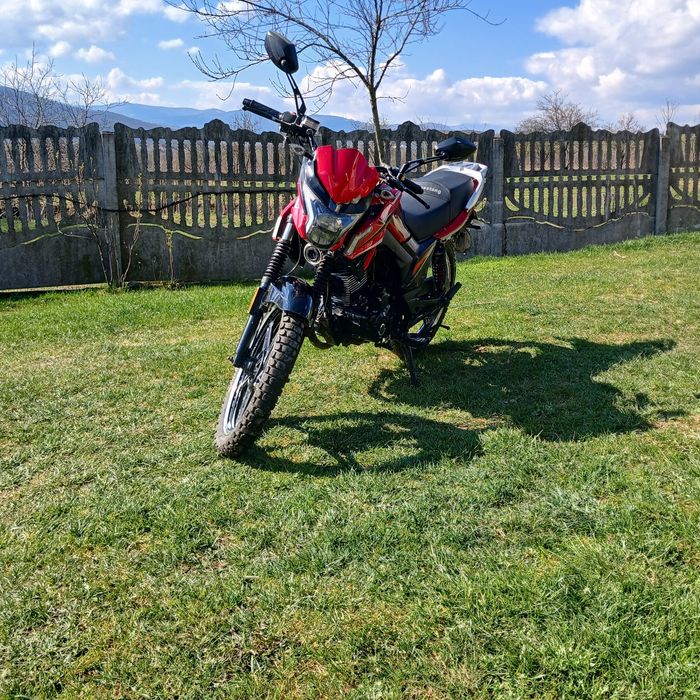 Продам мустанг мт200куб