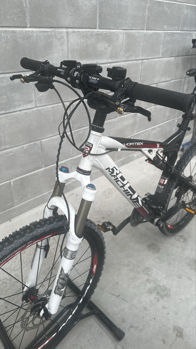 Rock Machine Vortex Carbon Series