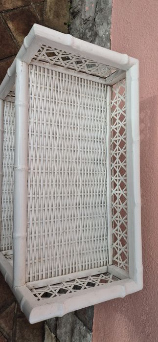 Pequena estante em verga