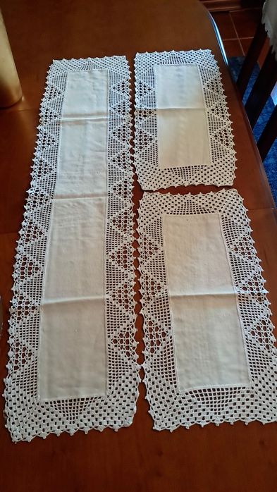 Conjunto de panos em renda em linho