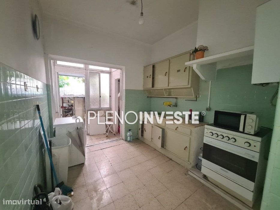 Apartamento T2 com Quintal no Laranjeiro