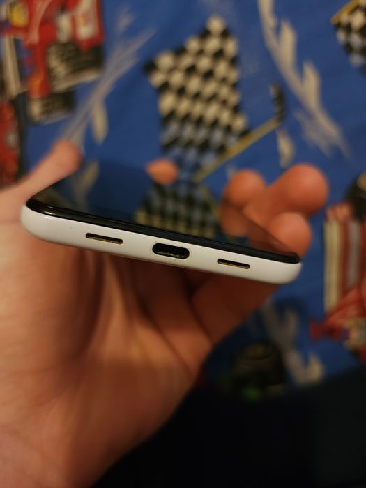 Google Pixel 3a  ( 4/64Gb ) білий