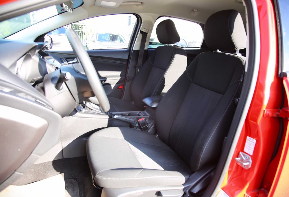 Ford Focus 2017 VIN 1FADP3K23HL247283 фото оголошення 7 з 20