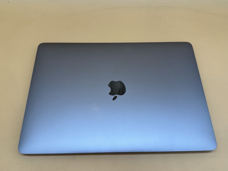 Macbook pro 2020 m1 512 gb ssd 8gb