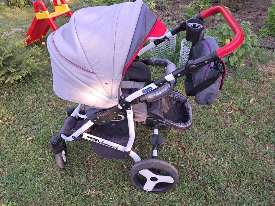 Коляска 2 в 1 , люлька  і прогулка