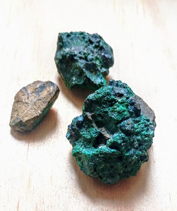 Pedra Malaquite natural em bruto .
