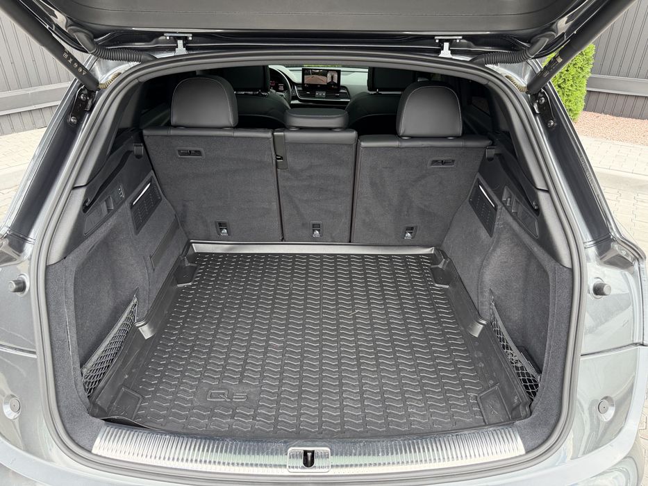 Продам Audi SQ5 2024